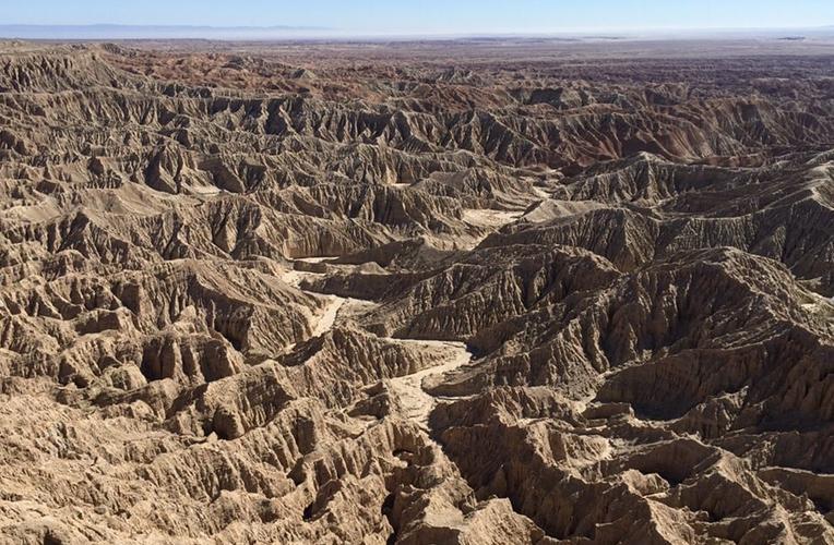 Anza borrego outlet state park hiking